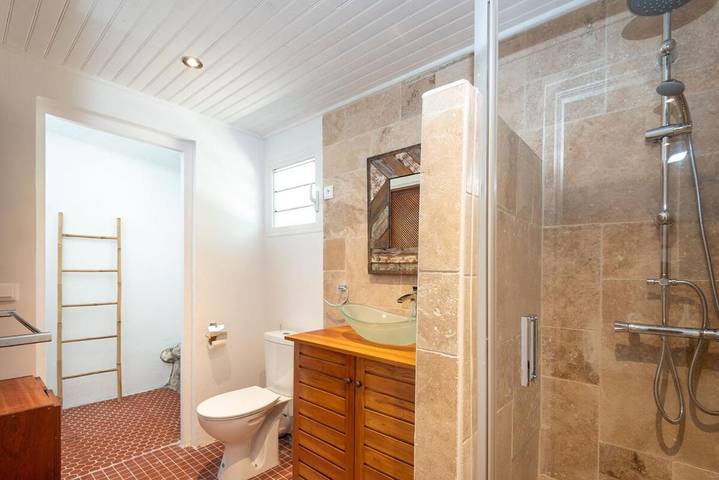 Villa pour 10 personnes, avec vue et piscine ainsi que terrasse et jardin à Saint-Pierre (ville) - 4