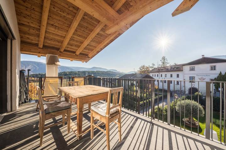 Ganze Wohnung, Ferienwohnung "Berg und Tal - Schlosserhaus 31" mit Balkon und Blick auf die Berge in Tisens, Nonsberggruppe