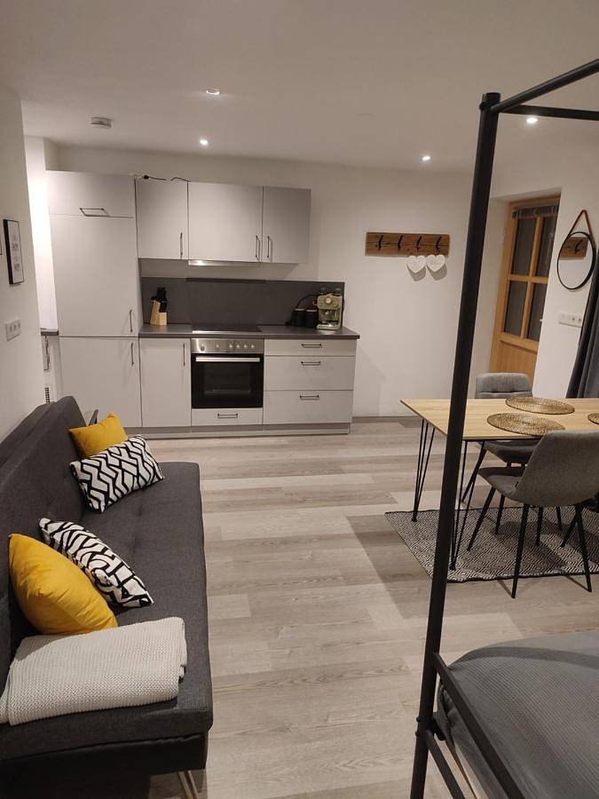 Ganze Wohnung, One-Bedroom Apartment in Raubling, Bayerische Alpen