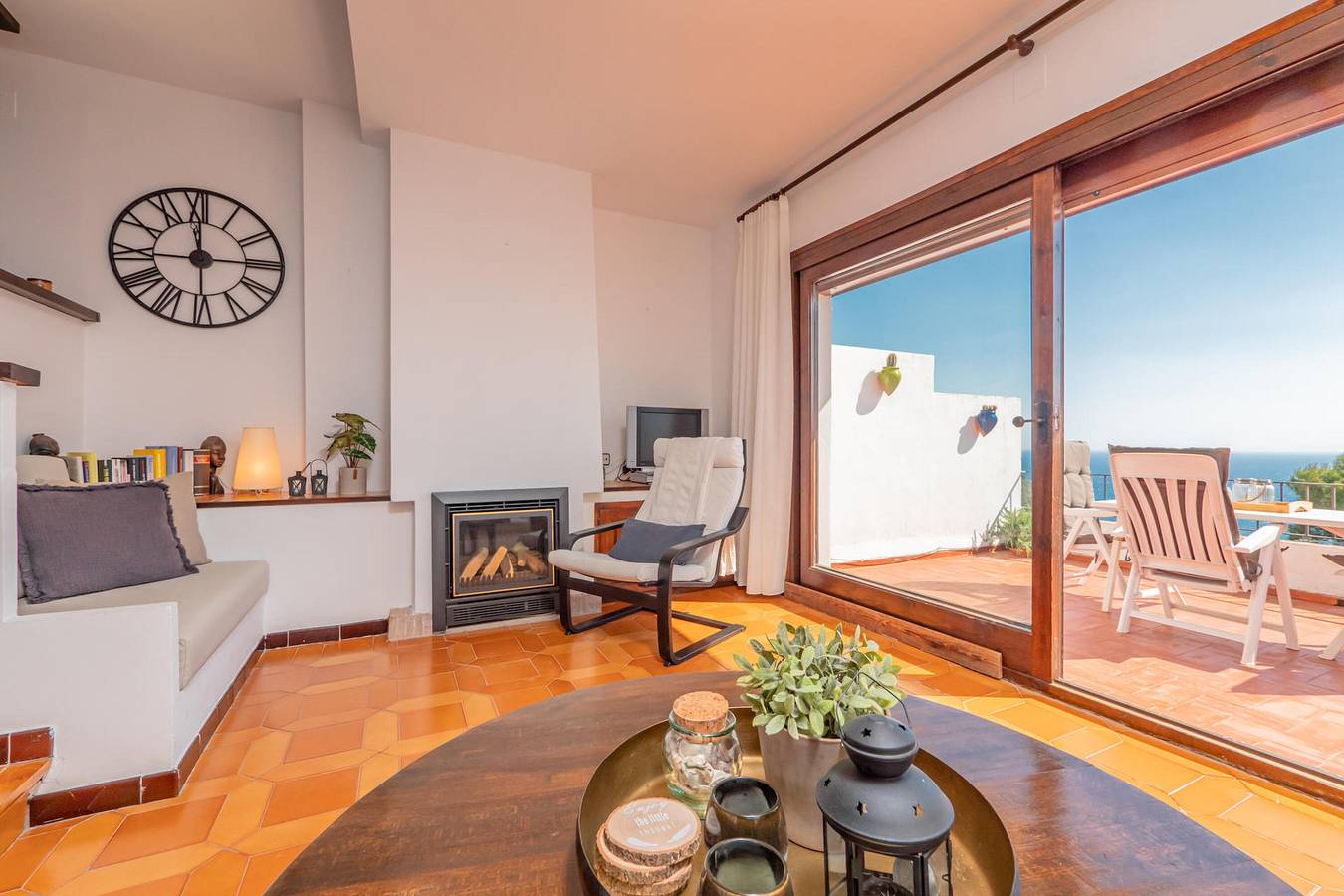 Appartement entier, Joli appartement avec magnifiques vues à la mer et piscine. in sa Tuna, Begur