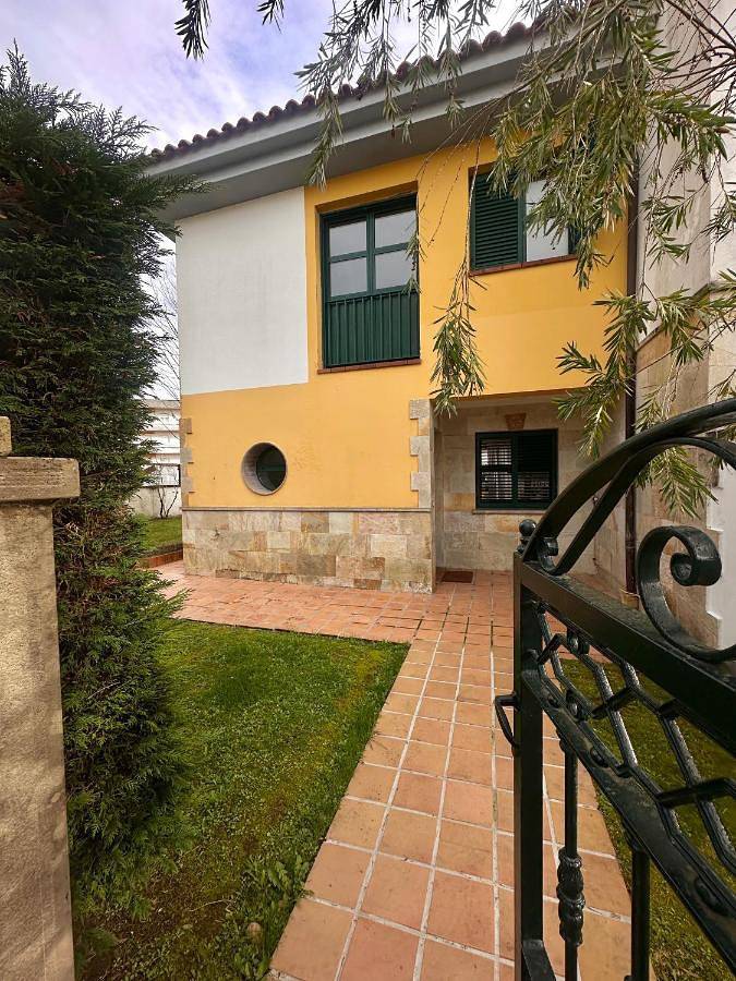 Apartamento de vacaciones para 4 personas, con vistas además de piscina y terraza, Se admiten mascotas - 1