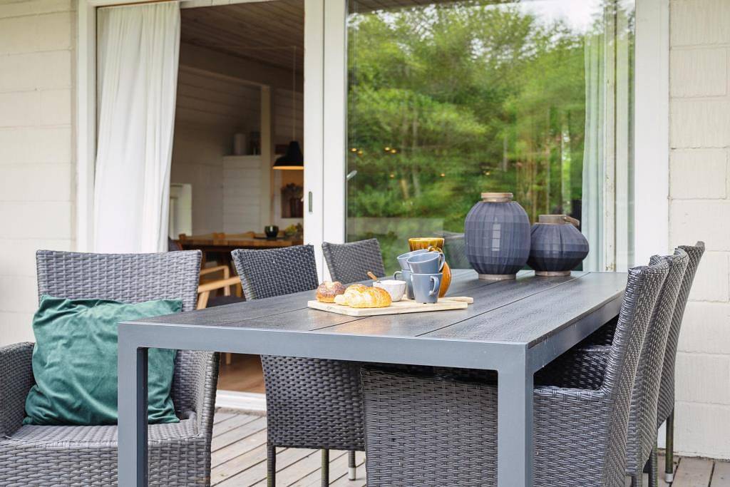 Family-friendly holiday home with large garden, fire pit and sauna near the fjord in Ulfborg, Nissumfjorden
