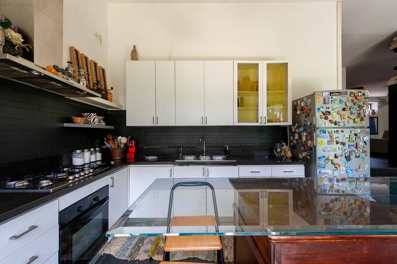 Villa "Olivia Pool Tennis Spa - A" with Shared Pool, 2 Private Terraces & Wi-Fi in Lizzanello, Lecce Province