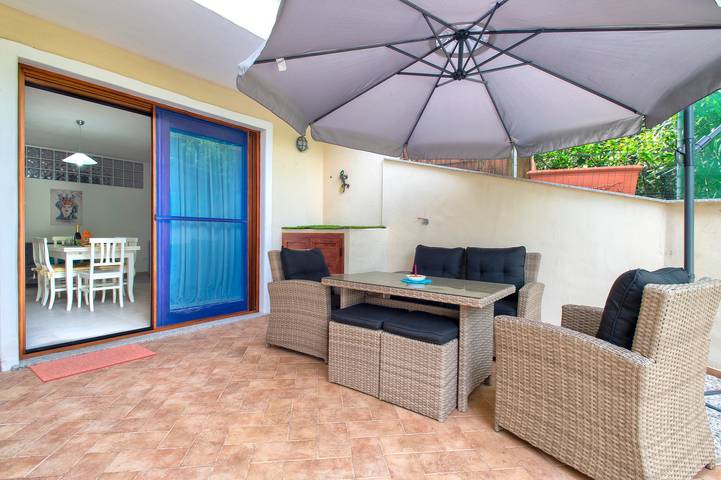 Appartamento intero, Appartamento "Soleluna" con Piscina in Comune e Aria Condizionata in Lu Bagnu, Castelsardo