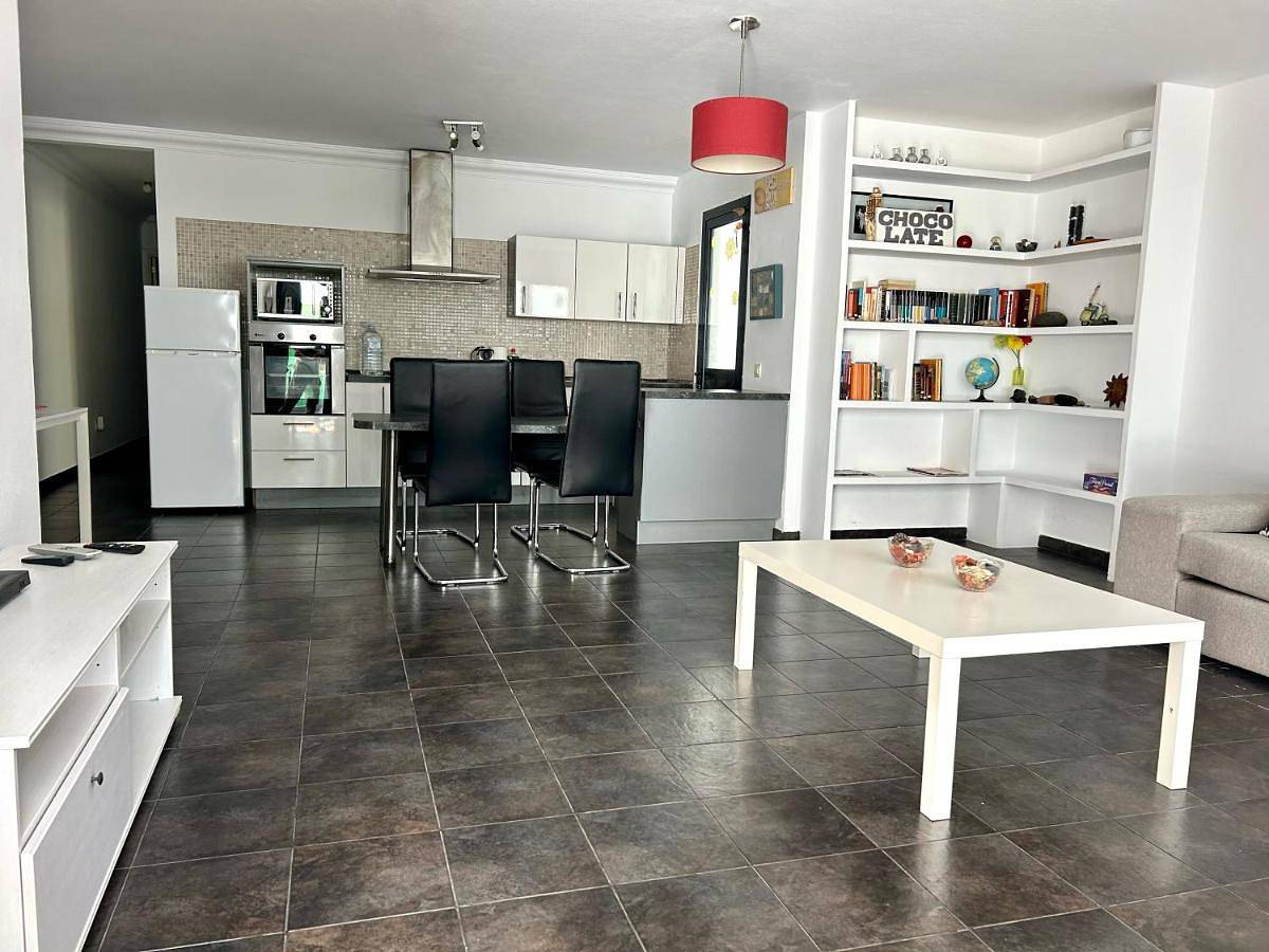 Apartamento entero, Two-Bedroom Apartment in Playa Famara, Teguise