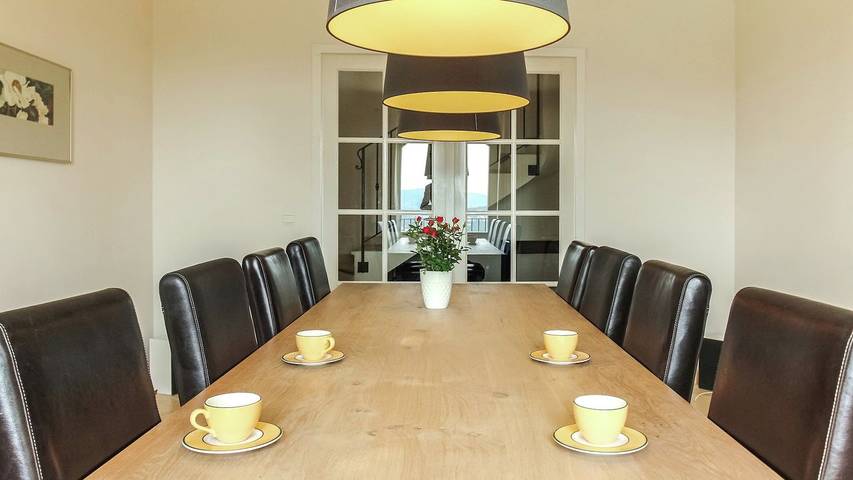 Location de vacances pour 10 personnes, avec jardin ainsi que piscine et terrasse, animaux acceptés à Cabris - 3