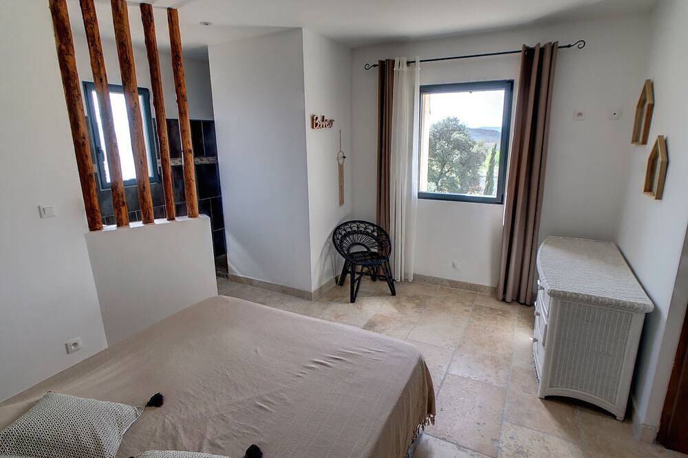 Provencal villa \"Les Oliviers\", private pool & enclosed grounds. in Saint-Nazaire (Nimes), Nimes und Umgebung