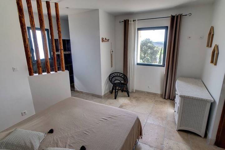 \"Les Oliviers\" with a private pool in Saint-Nazaire (Nimes), Nimes und Umgebung