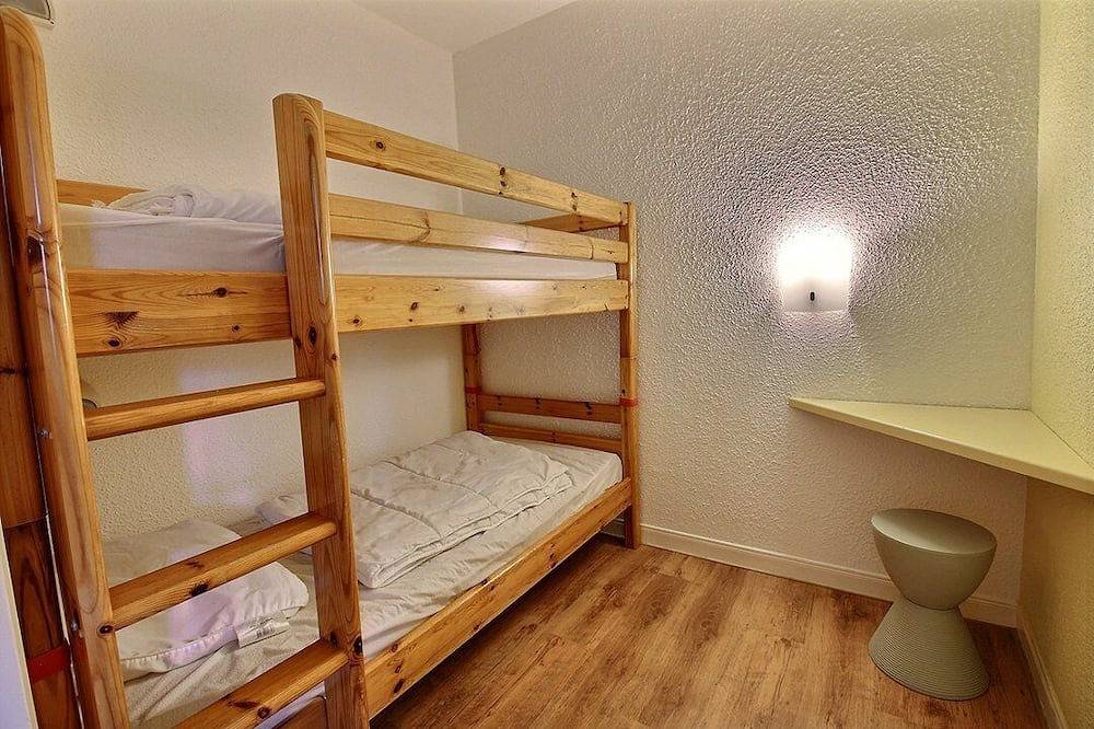 Entire apartment, Residenceparc 327 : F2 Cabin, residence du Parc, 1 bedroom, near the sea, 4 to 6 people in Hardelot Plage, Neufchâtel-Hardelot