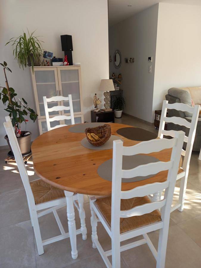 Gîte pour 2 personnes, avec terrasse ainsi que jardin et vue à Uxegney - 2