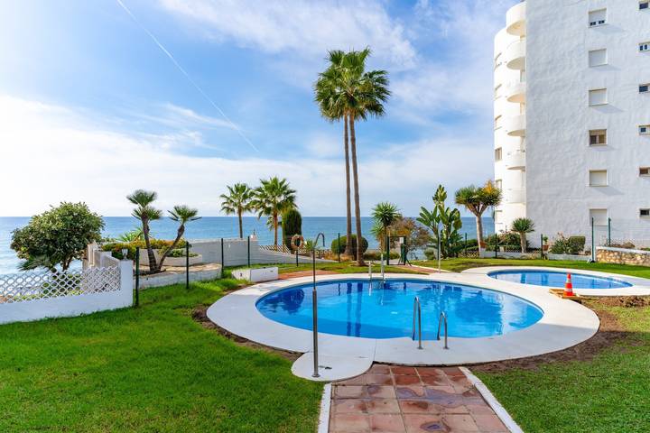 Gehele studio, Studio Algaida Beach Send Litoral met zeezicht, Alleen voor volwassenen in Urbanizacion Calahonda, Mijas