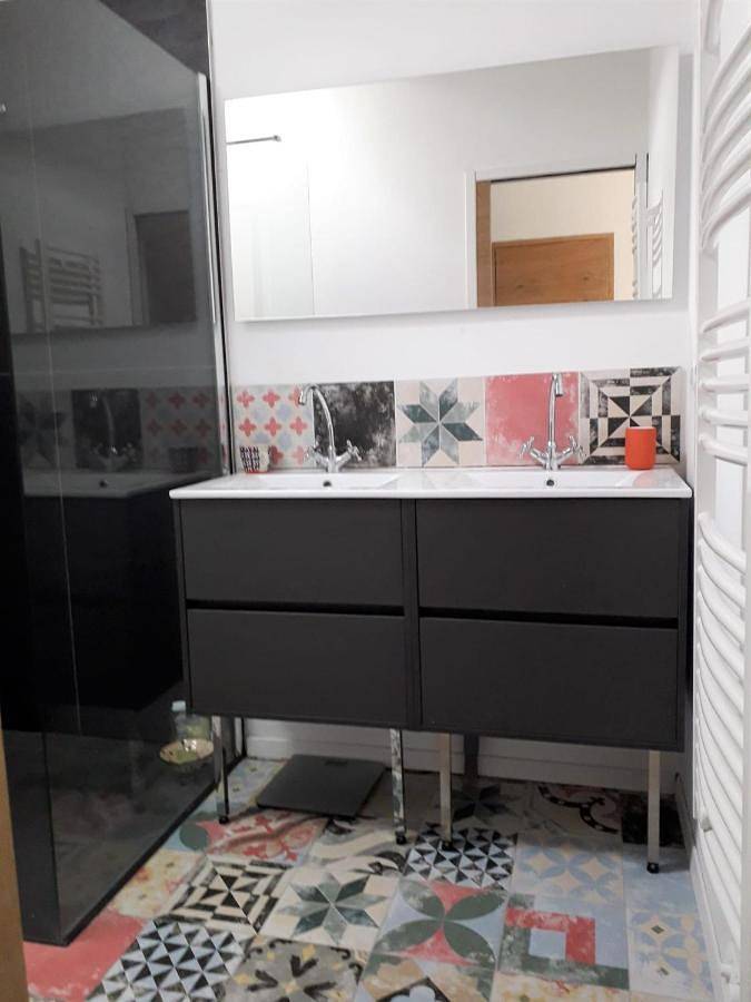 Gîte pour 2 personnes, avec jardin et vue ainsi que piscine et terrasse à Itxassou - 4