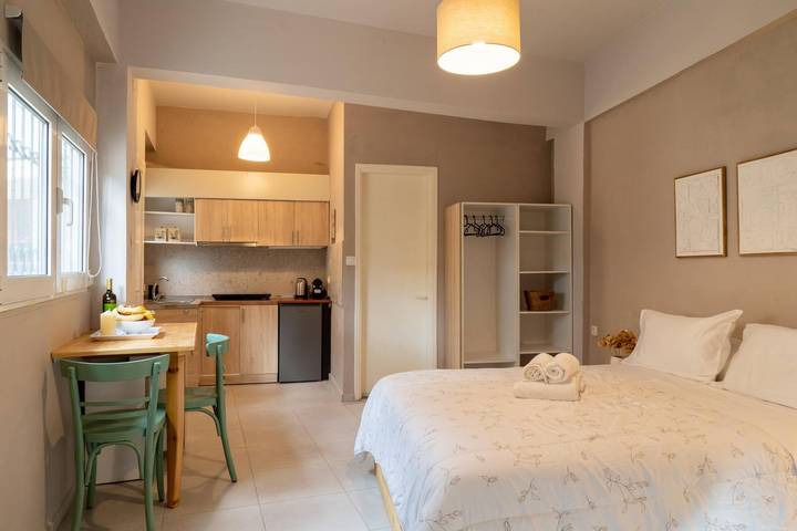 Apartment for 2 people in Malia