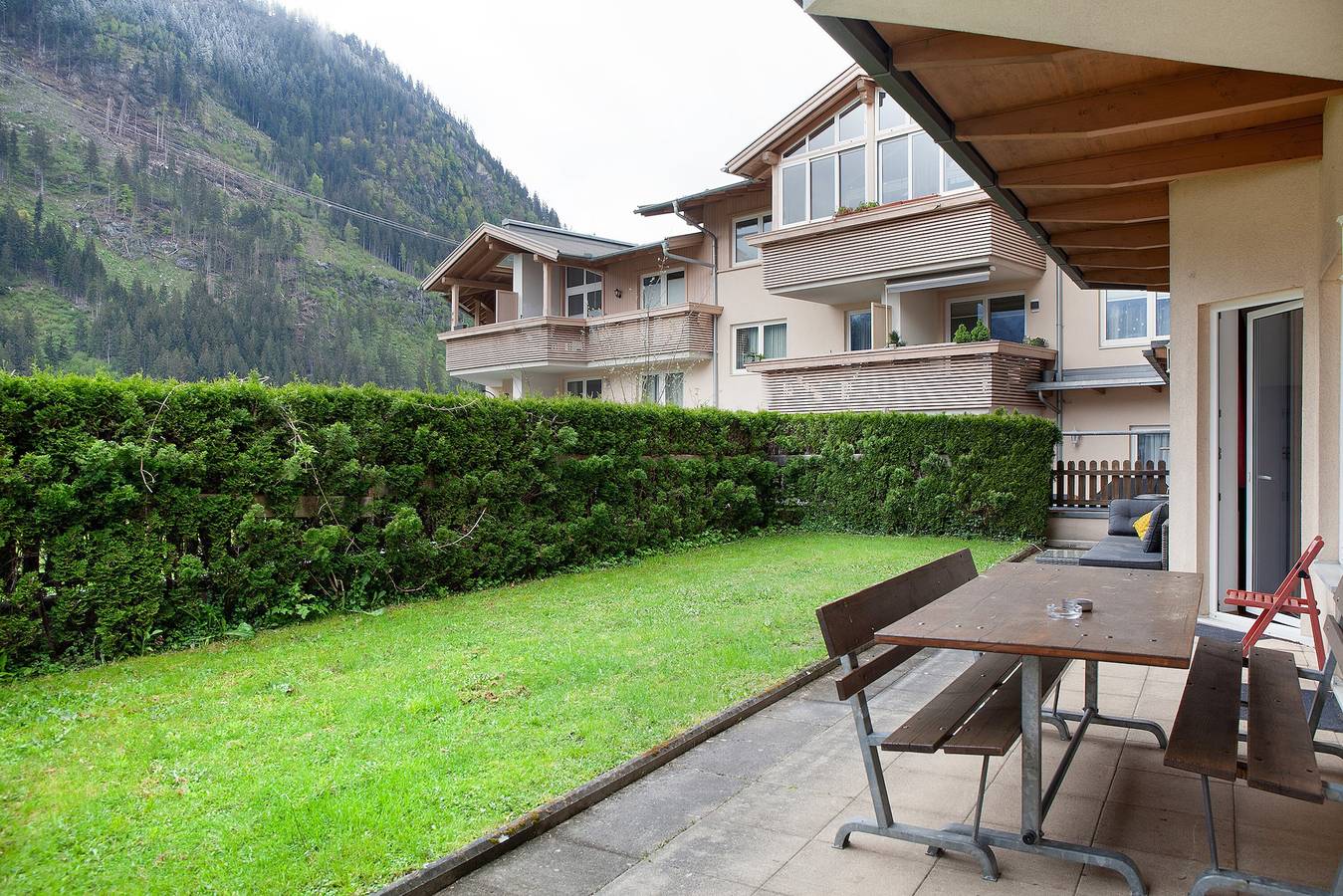 Hel lägenhet, Holiday Apartment 'Tux' with Mountain View, Garden, Terrace & Wi-Fi in Mayrhofen, Alpi Aurine