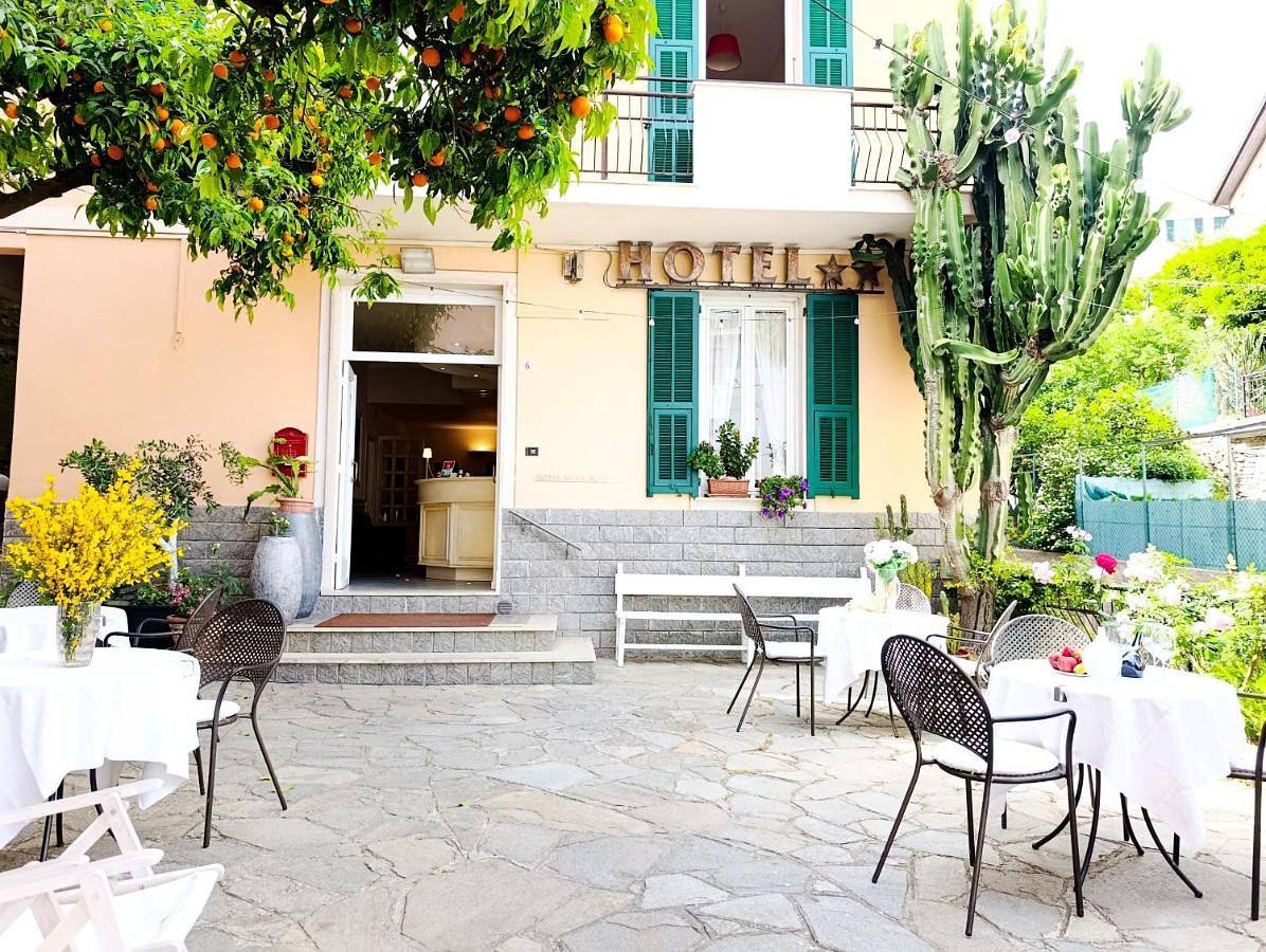 Hotel Villa Bianca in Laigueglia, Riviera di Ponente