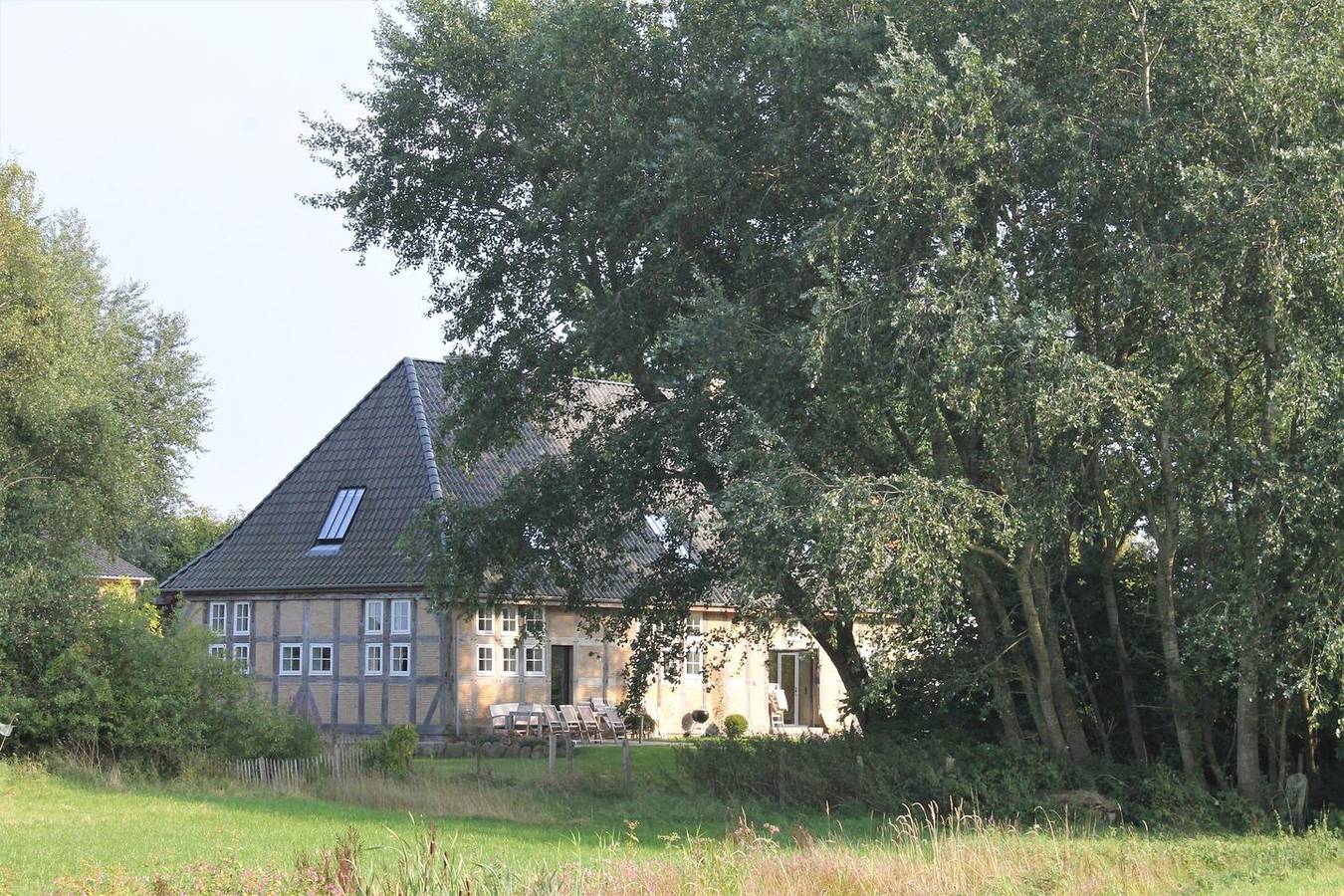 Alte Scheune in Strandnähe mit Kamin, Sauna und viel Platz für Familien in Geltinger Birk, Pommerby