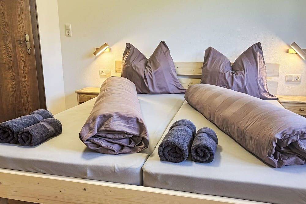 Ganze Wohnung, Herrliche Wohnung für 6 Gäste mit  W-Lan, Tv, Terrasse und Haustiere erlaubt in Weißenbach am Lech, Außerfern