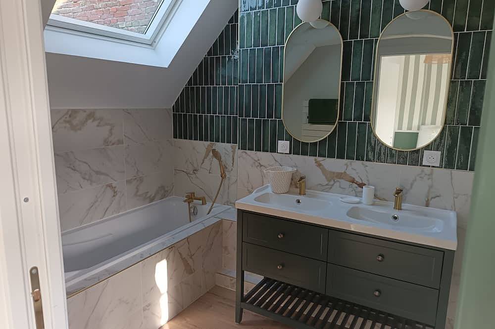 Ganze Wohnung, Renovated duplex - Harbour view in Saint-Valery-en-Caux, Dieppe und Umgebung
