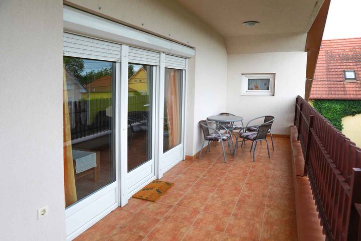 Maison de vacances à seulement 300 m de la plage avec climatisation in Balatonkeresztúr, Rive sud du lac Balaton
