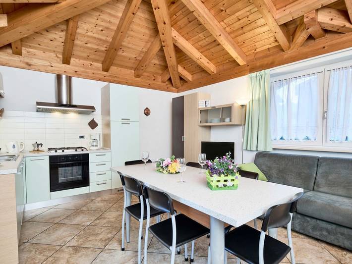 Ferienhaus für 7 Personen, mit Balkon und Terrasse sowie Seeblick in Riva del Garda