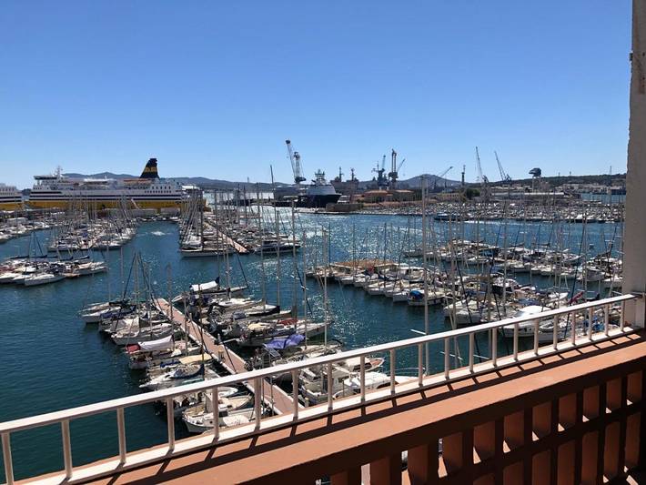 Gîte pour 4 personnes, avec vue et balcon dans Office De Tourisme De Toulon