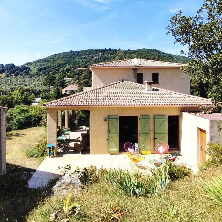 Location de vacances pour 2 personnes, avec Jardin en Corse-du-Sud