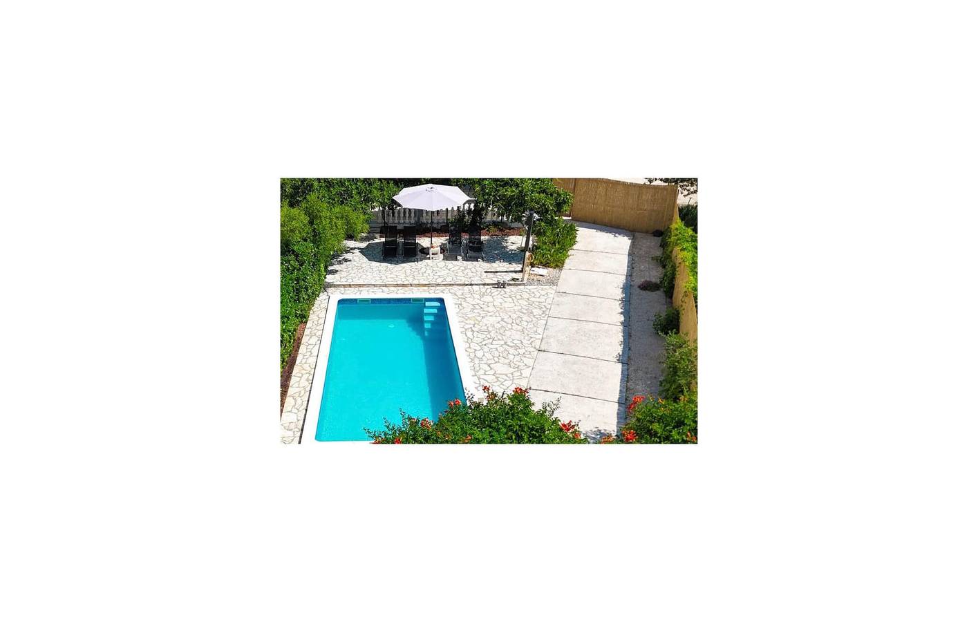 Holiday home for 5 people with terrace in Šibenik-Knin
