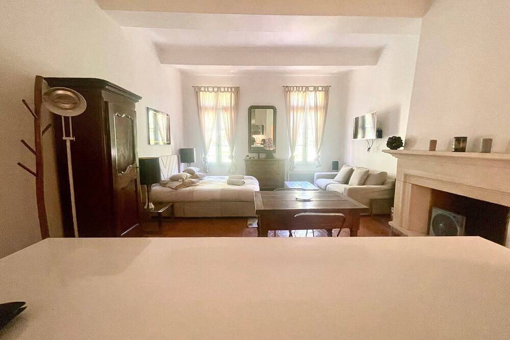 Appartement entier, Le 100% Uzès, charme en plein centre historique in Uzès, Région de Nîmes