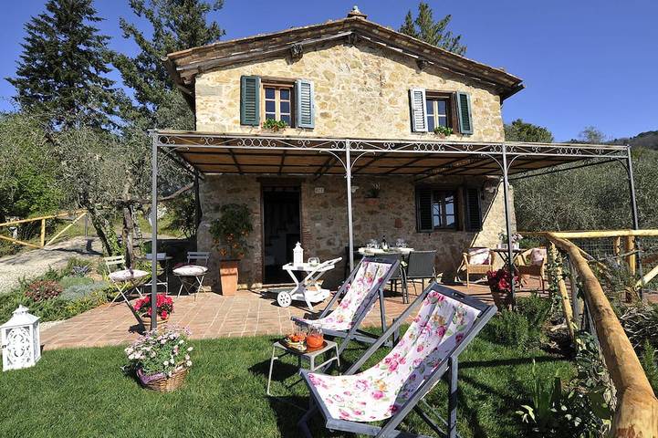 Villa für 4 Personen, mit Garten in Lucca