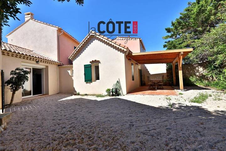Location de vacances pour 11 personnes, avec jardin et balcon dans Port De Carro Martigues