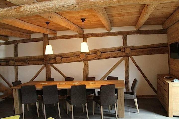 Gîte pour 12 personnes, avec jardin et sauna ainsi que balcon et jacuzzi à Cervières - 4