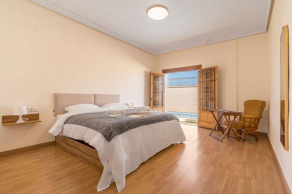 Sueños De La Vega (Ground floor villa with pool) in Gabia Chica, Las Gabias