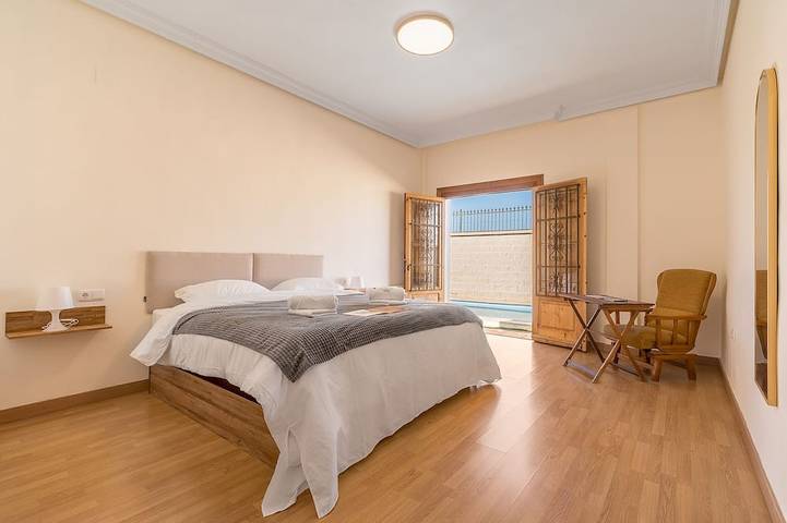 Sueños De La Vega (Ground floor villa with pool) in Gabia Chica, Las Gabias