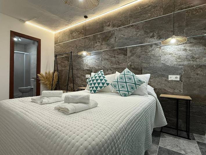 Casa de vacaciones para 9 personas, con piscina además de jardín y jacuzzi, Se admiten mascotas en Provincia de Badajoz - 2