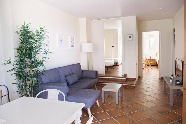 Gîte pour 6 personnes, avec vue sur l’océan et balcon, animaux acceptés à Calafat - 4