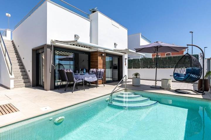 Casa de vacaciones para 6 personas, con Terraza además de Piscina y Vistas en Roda Golf