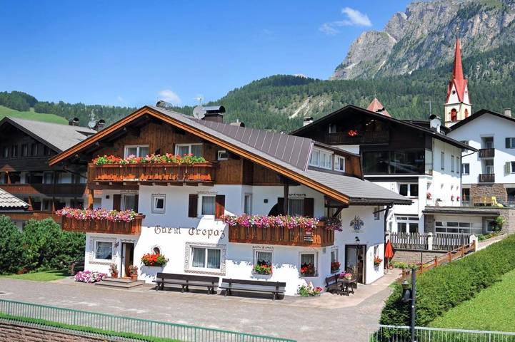 B&b per 2 persone, con Balcone e Terrazza nonché Giardino e Panorama in Val Gardena