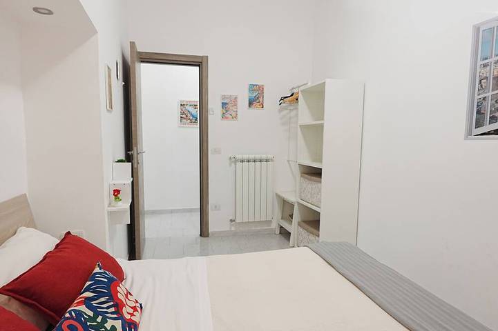 Ganze Wohnung, Apartment im Herzen des spanischen Viertels, neben der Via Toledo. in Neapel, Neapel Provinz