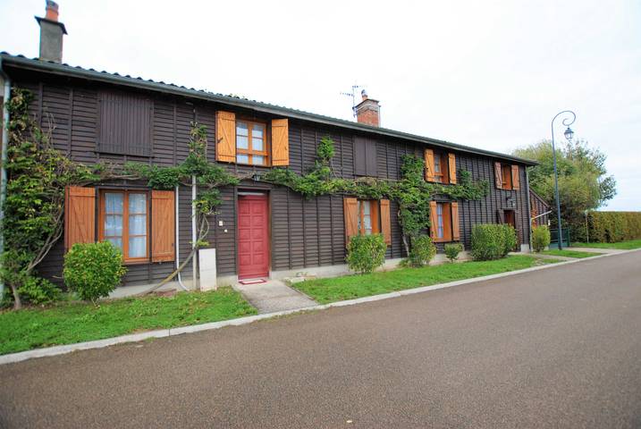 Gîte pour 5 personnes, avec Terrasse ainsi que Jardin et Vue