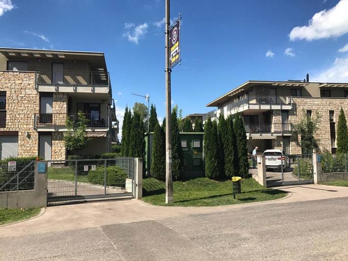 Ferienwohnung für 6 Personen, mit Terrasse und Garten sowie Pool und Seeblick in Zamardi - 4