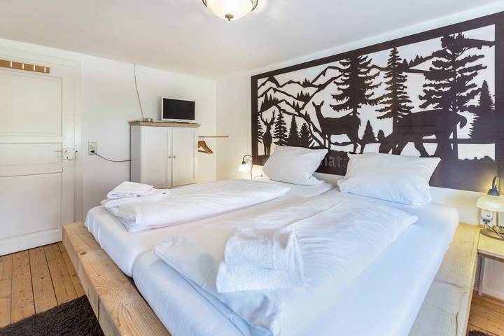 Apartamento inteiro, Apartamento de Férias "Haus Steinatal" com Varanda, Jardim Partilhado & Wi-Fi in Uhlingen-Birkendorf, Floresta Negra do Sul