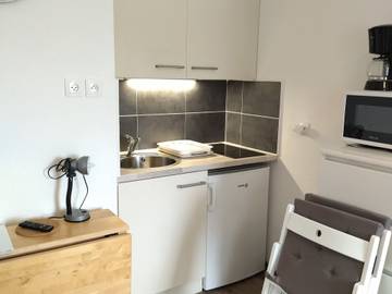 Gîte pour 3 personnes, avec terrasse, animaux acceptés à Les Adrets