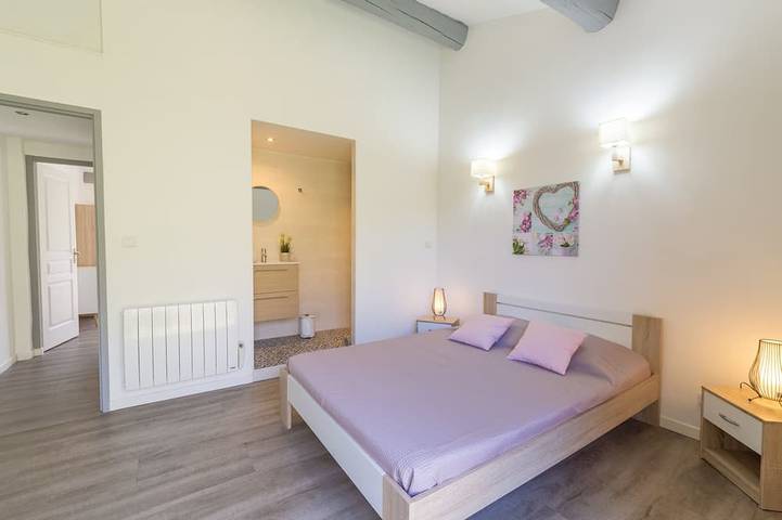 Location de vacances pour 8 personnes, avec terrasse et jardin dans Plage Du Pradeau - 2