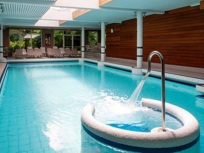 Hôtel pour 2 personnes, avec Jacuzzi et Terrasse ainsi que Jardin et Piscine