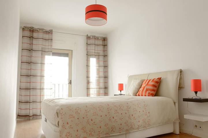 Ganze Wohnung, Entrecampos 6, Luxus-T3-Wohnung mit Garage. in Lissabon, Costa de Lisboa