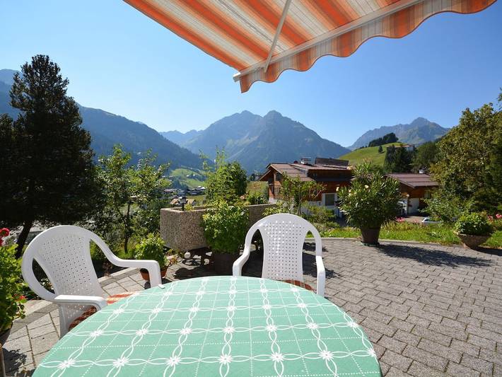 Ferienhaus für 10 Personen, mit Balkon und Terrasse im Kleinwalsertal - 2
