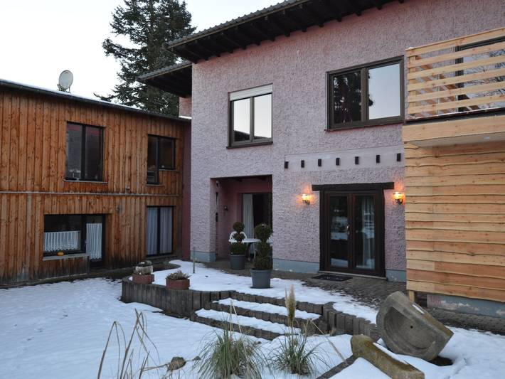 Ferienwohnung für 4 Personen, mit Terrasse und Garten in Manderscheid
