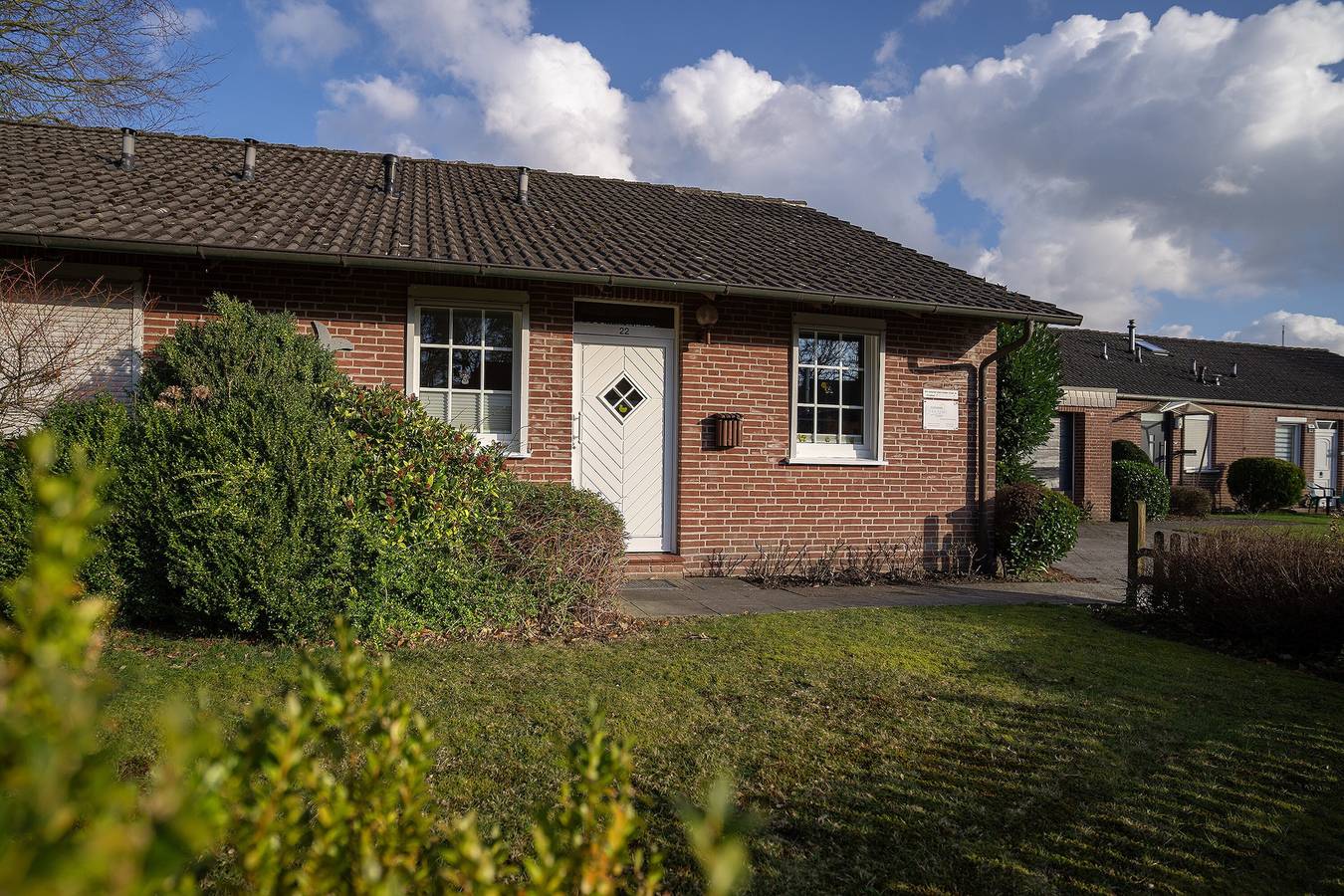 Ferienhaus 'Ferienhaus Vogelnest' mit privater Terrasse, privatem Garten und Wi-Fi in Berumbur, Norden und Umgebung