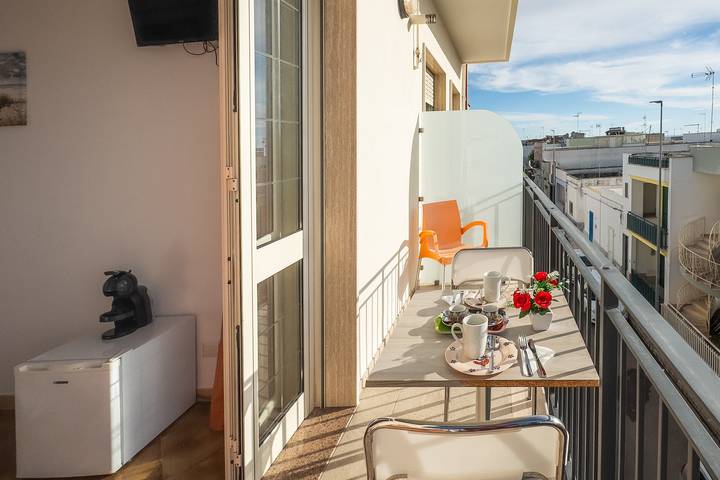 Holiday Home 'Corallo Luxury Room Controvento' with Sea View, Wi-Fi and Air Conditioning in Porto Cesareo, Gulf of Taranto