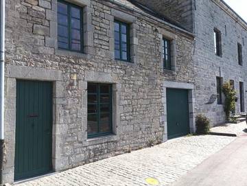 Gîte pour 9 personnes, avec jardin et vue, adapté aux familles à Doische